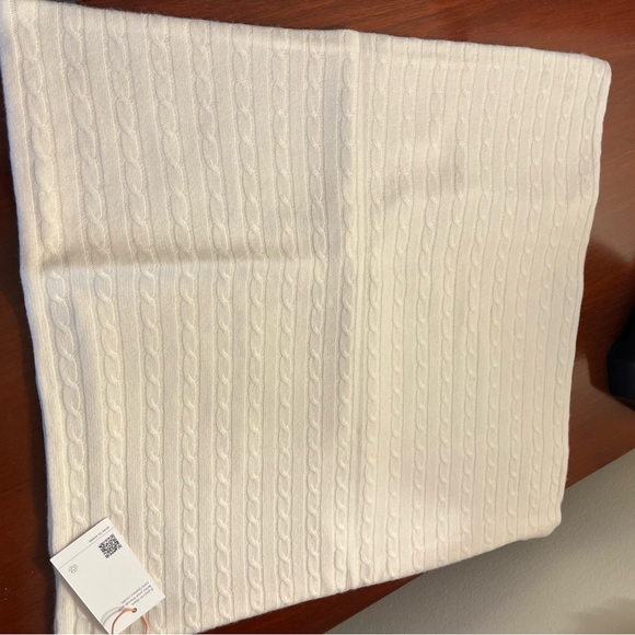 NWT Quince Ivory Cable Knit Cashmere Pillow Cover - Picture 8 of 10